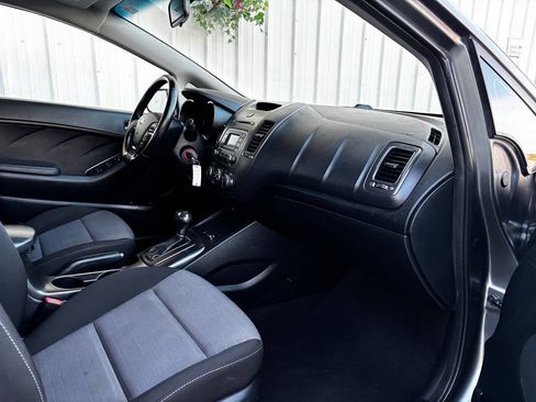 Used 2015 Kia Forte EX image 16