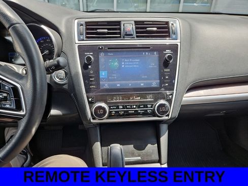 Used 2019 Subaru Outback 2.5i Limited w/ Popular Package #2 AWD/4WD image 9