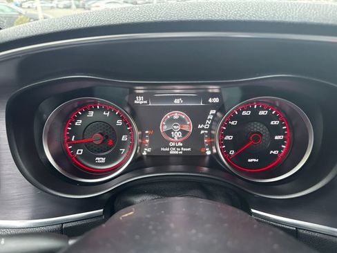 Used 2017 Dodge Charger SE image 18