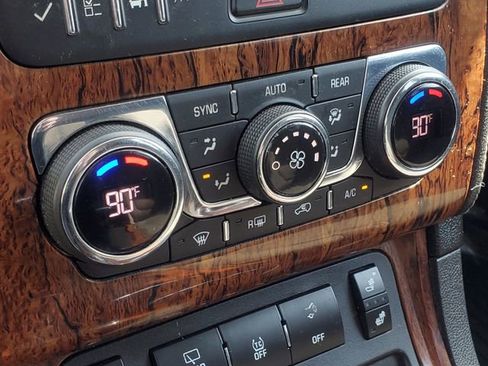 Used 2014 Chevrolet Traverse LT image 24