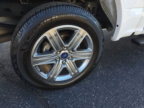 Used 2020 Ford F150 XLT w/ Equipment Group 302A Luxury image 6