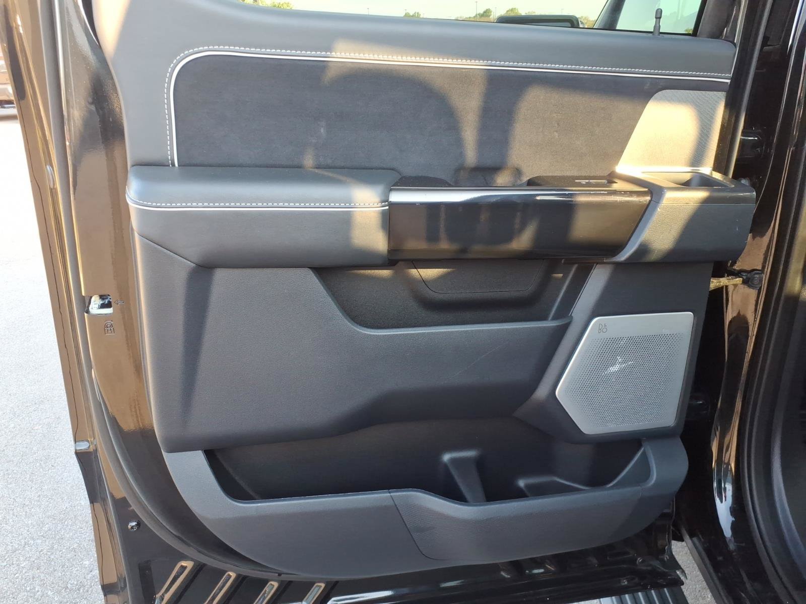 Used 2024 Ford F150 Lightning Platinum AWD/4WD image 14