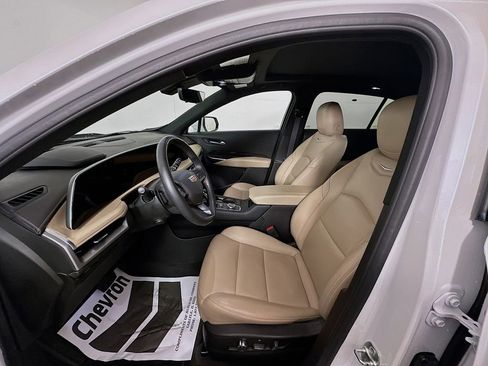 Used 2024 Cadillac XT4 Premium Luxury w/ Technology Package image 21