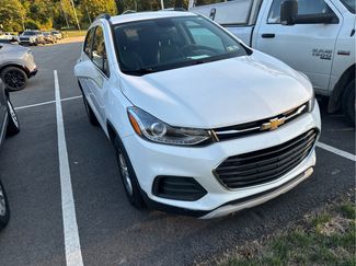 Used 2018 Chevrolet Trax LT w/ LT Convenience Package image 1