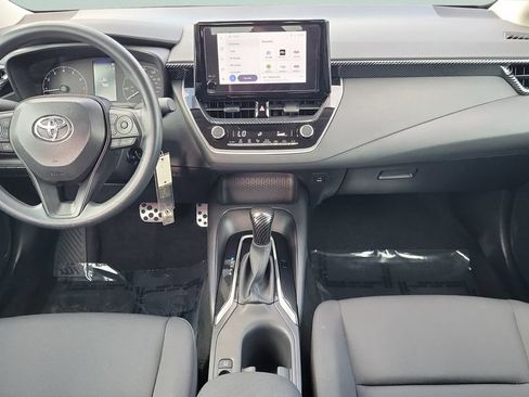 Used 2025 Toyota Corolla LE FWD image 11