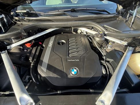 Used 2019 BMW X7 xDrive40i w/ M Sport Package AWD/4WD image 20