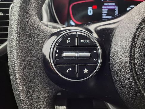 Used 2025 Kia Soul LX w/ LX Technology Package image 11