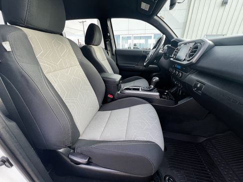 Used 2022 Toyota Tacoma TRD Sport image 26