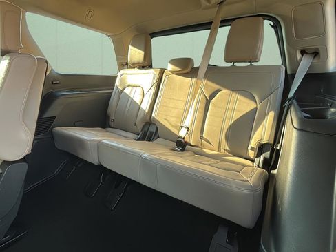 Used 2024 Ford Expedition Limited image 22