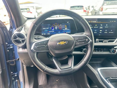 Used 2025 Chevrolet Equinox LT image 28