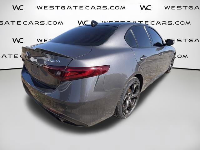 Used 2018 Alfa Romeo Giulia Ti Sport w/ Quick Order Package 22S Sport AWD/4WD image 5
