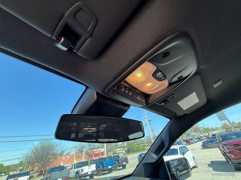 Used 2023 Chevrolet Colorado Trail Boss w/ Technology Package image 23