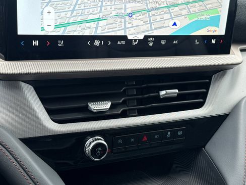 New 2026 Ford Explorer Active w/ Active Comfort Package image 24