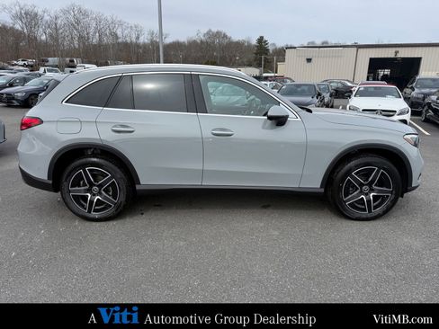 New 2026 Mercedes-Benz GLC 300 4MATIC image 9