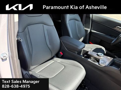 New 2026 Kia Sportage EX image 19
