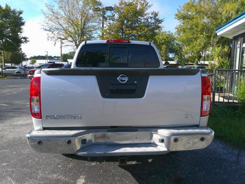 Used 2015 Nissan Frontier SV w/ SV Value Truck Package RWD image 6