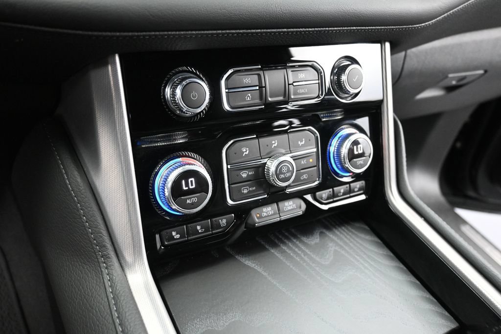 Used 2022 GMC Yukon Denali AWD/4WD image 25