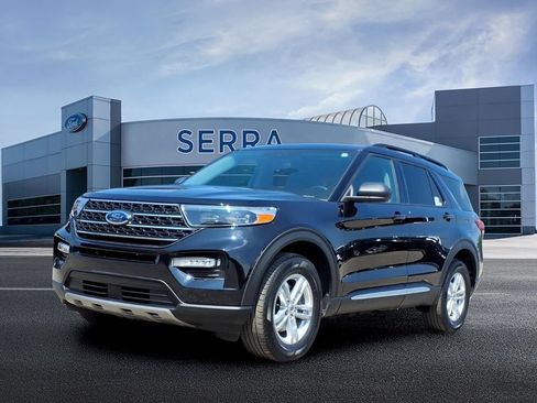 Used 2023 Ford Explorer XLT w/ Equipment Group 202A AWD/4WD image 1