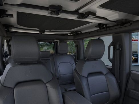 New 2025 Ford Bronco Badlands image 12