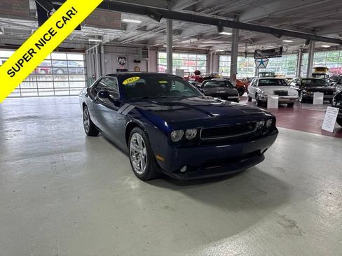 Used 2013 Dodge Challenger R/T w/ Sound Group II RWD image 7