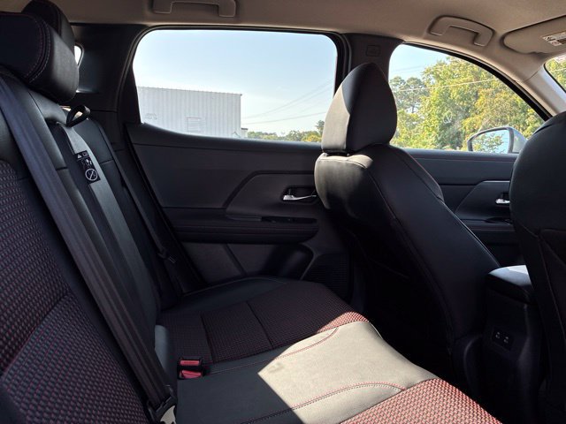 Used 2025 Nissan Kicks SR FWD image 23