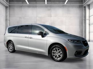 Certified 2024 Chrysler Pacifica Touring-L FWD video 1
