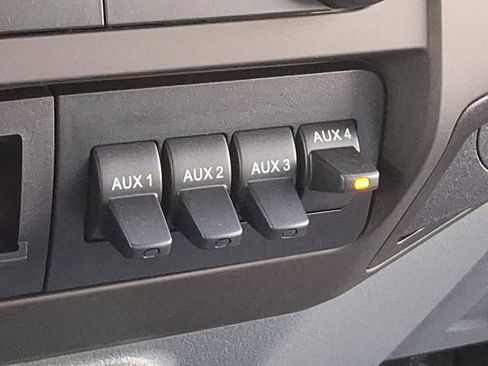 Used 2023 Ford F650 2WD Regular Cab Super Duty image 22