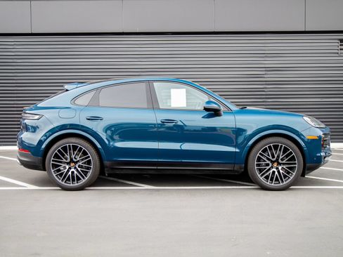 Certified 2026 Porsche Cayenne Coupe AWD/4WD image 8