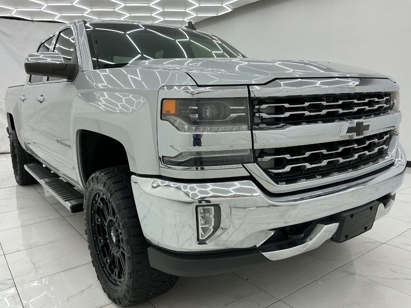 Used 2016 Chevrolet Silverado 1500 LTZ AWD/4WD image 3