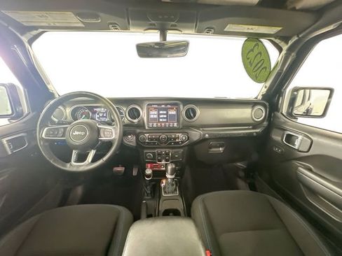 Used 2023 Jeep Wrangler Unlimited Rubicon 4xe w/ Cold Weather Group AWD/4WD image 3