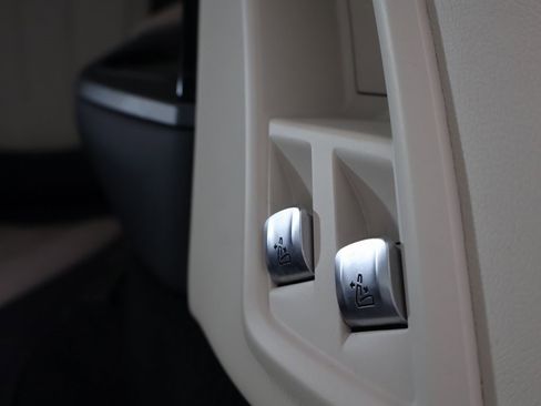 Used 2022 BMW X7 M50i image 30