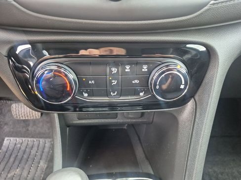 Used 2023 Buick Encore GX Preferred w/ Cold Weather Comfort Package FWD image 36