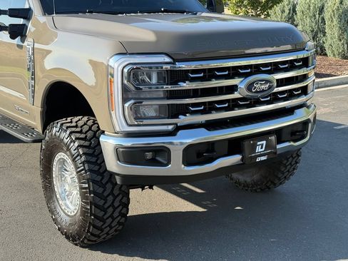 Used 2026 Ford F350 Lariat AWD/4WD image 3