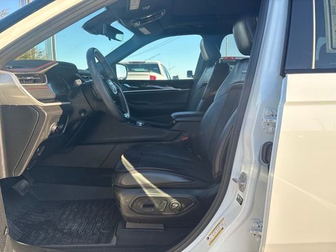 Used 2022 Jeep Grand Cherokee Trailhawk w/ Luxury Tech Group III image 12