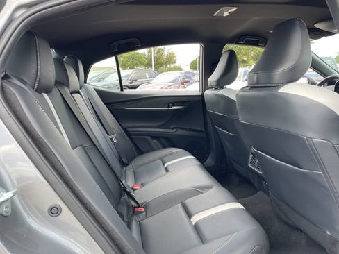 Used 2025 Toyota Camry SE FWD image 27