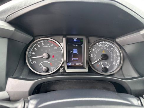 Used 2022 Toyota Tacoma TRD Pro AWD/4WD image 18