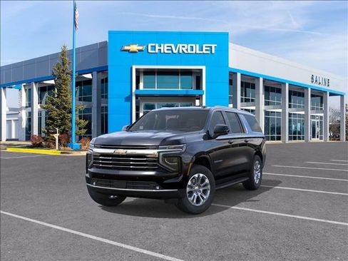 New 2026 Chevrolet Suburban LT w/ Comfort Package image 8