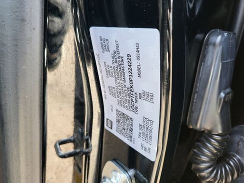 Used 2023 Chevrolet Colorado ZR2 w/ ZR2 Convenience Package III AWD/4WD image 28