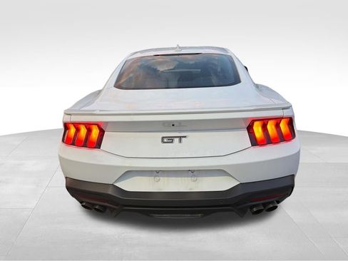 Used 2024 Ford Mustang GT Premium image 4