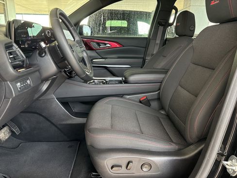 Used 2024 Chevrolet Traverse Z71 AWD/4WD image 14