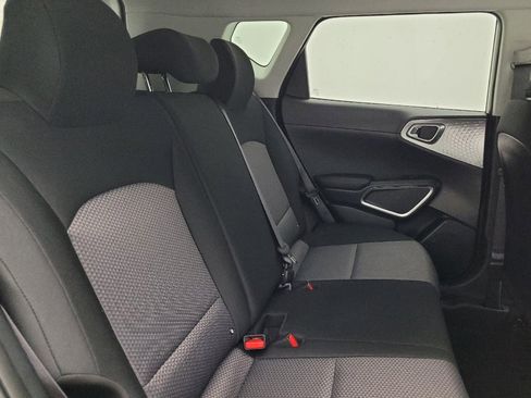Used 2025 Kia Soul LX w/ LX Technology Package image 19
