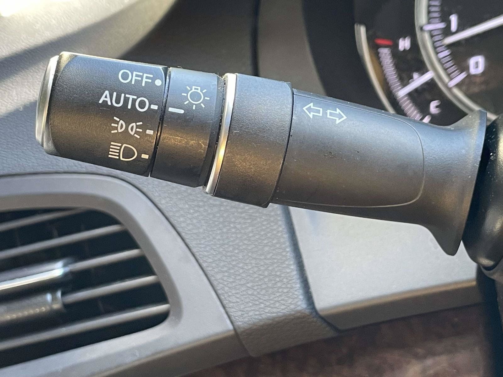 Used 2017 Acura MDX SH-AWD image 27