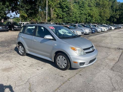 Used 2006 Scion xA FWD image 3