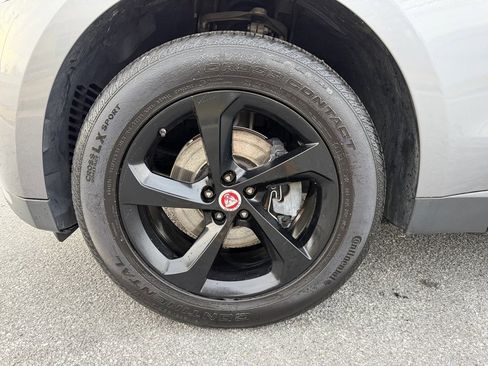 Used 2020 Jaguar F-PACE Premium image 7