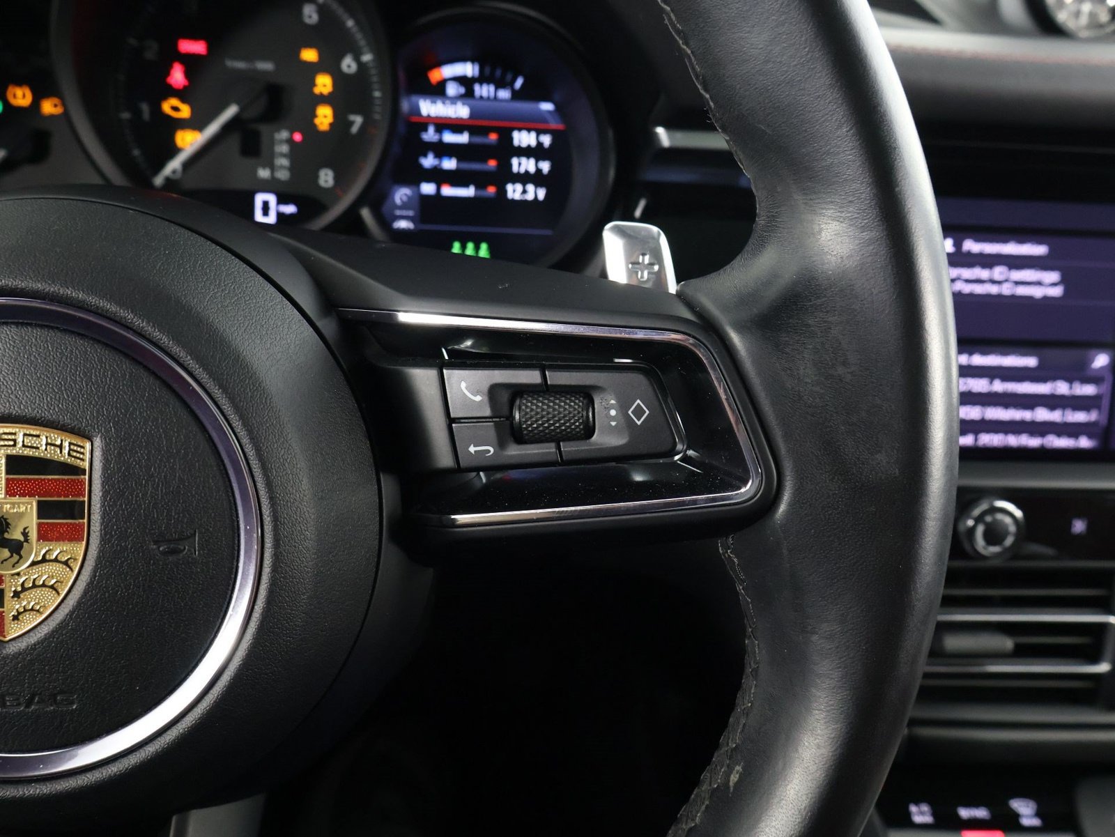 Certified 2023 Porsche Macan AWD/4WD image 15