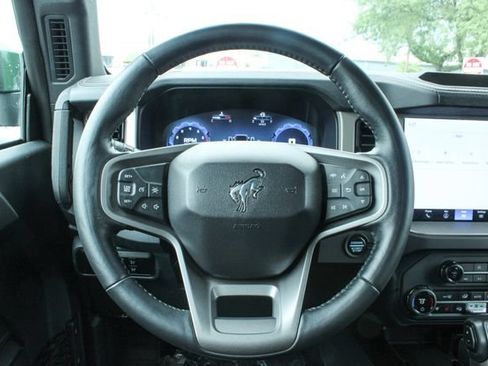 Used 2025 Ford Bronco Outer Banks AWD/4WD image 23