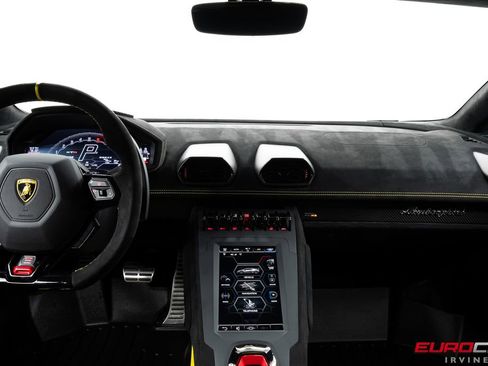 Used 2022 Lamborghini Huracan STO RWD image 30
