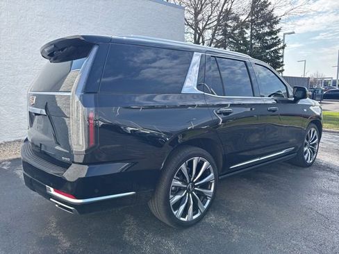 Used 2025 Cadillac Escalade Premium Luxury w/ Touring Package image 5