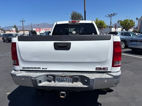 Used 2008 GMC Sierra 2500 SLT w/ Sun And Navigation Package AWD/4WD image 5