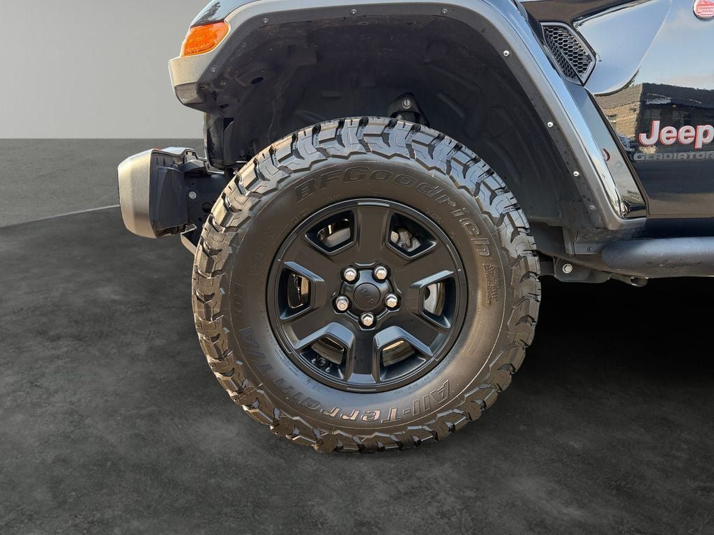 Used 2022 Jeep Gladiator Mojave w/ Cold Weather Group AWD/4WD image 4